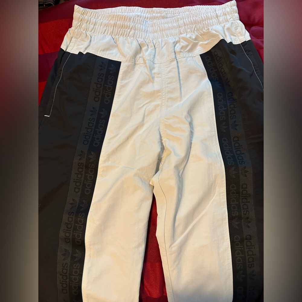 Men Small Adidas Sweat Pants, Never Worn, Great Condition